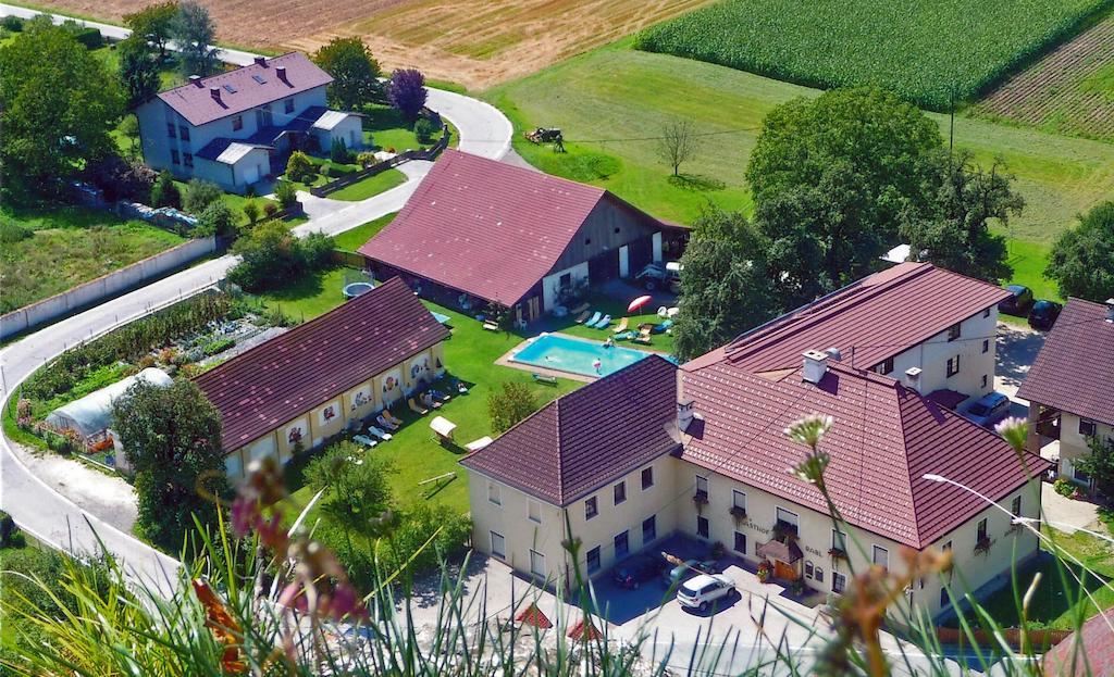 Gasthof Pension Rabl Volkermarkt Bagian luar foto